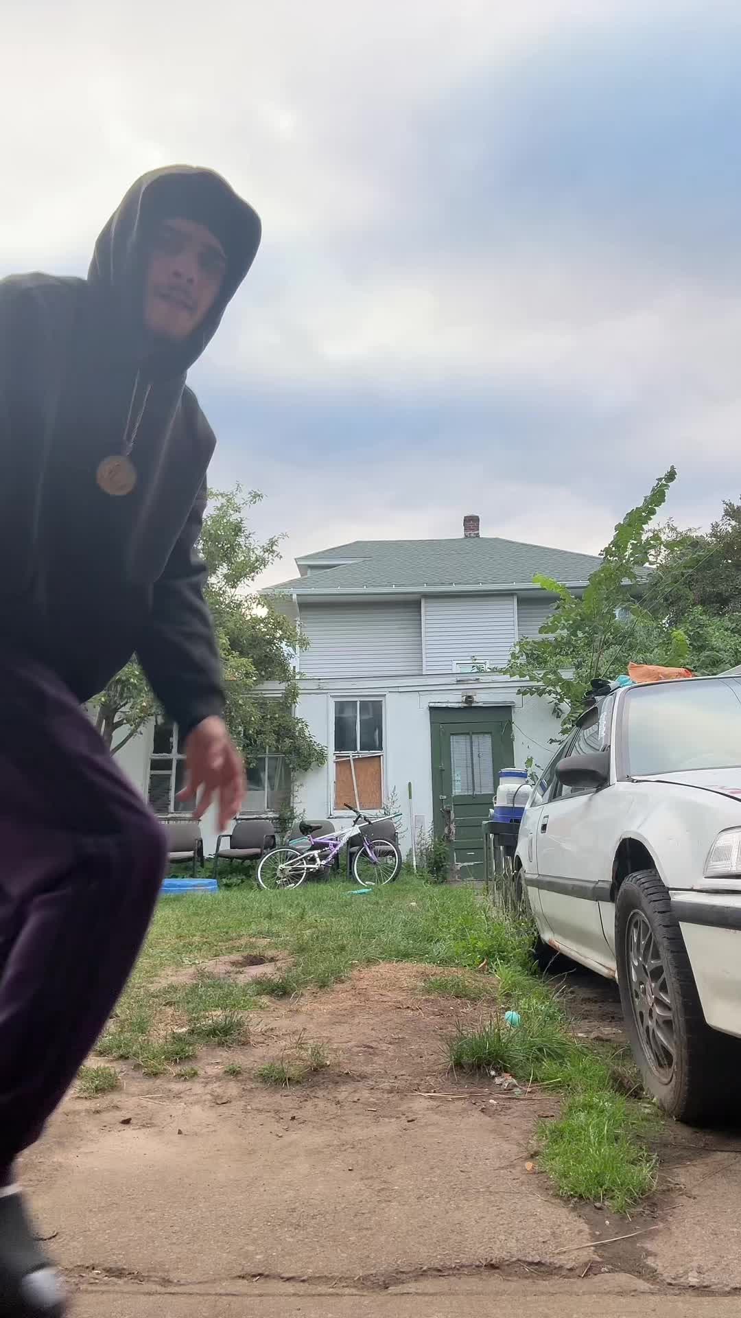 @️