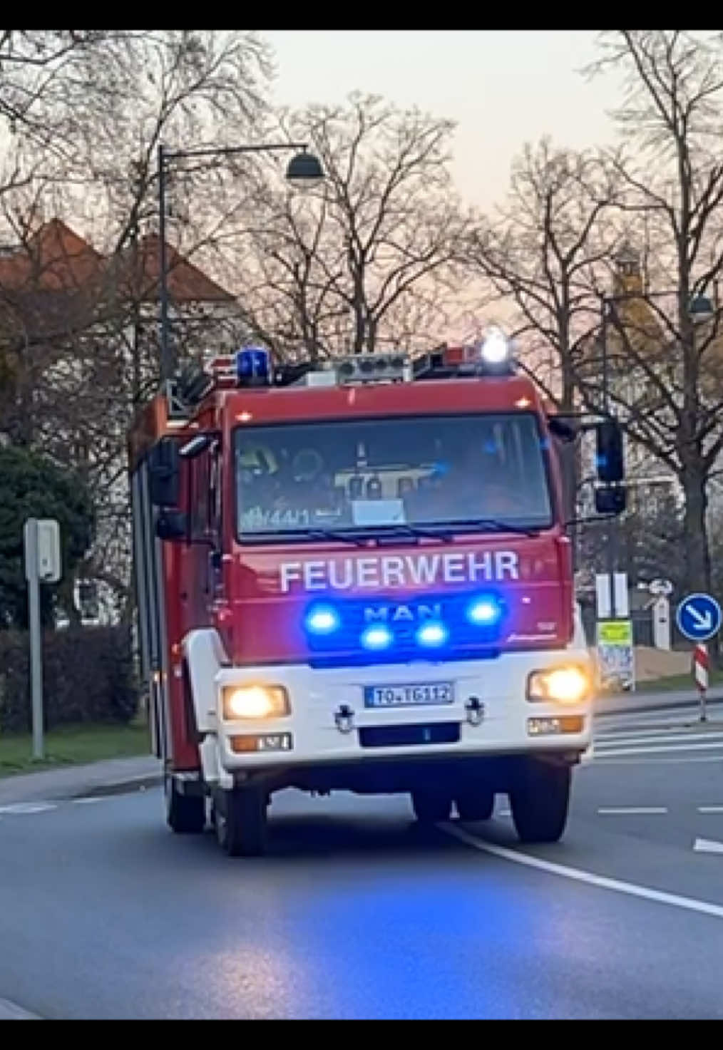 @Blaulicht.TG112