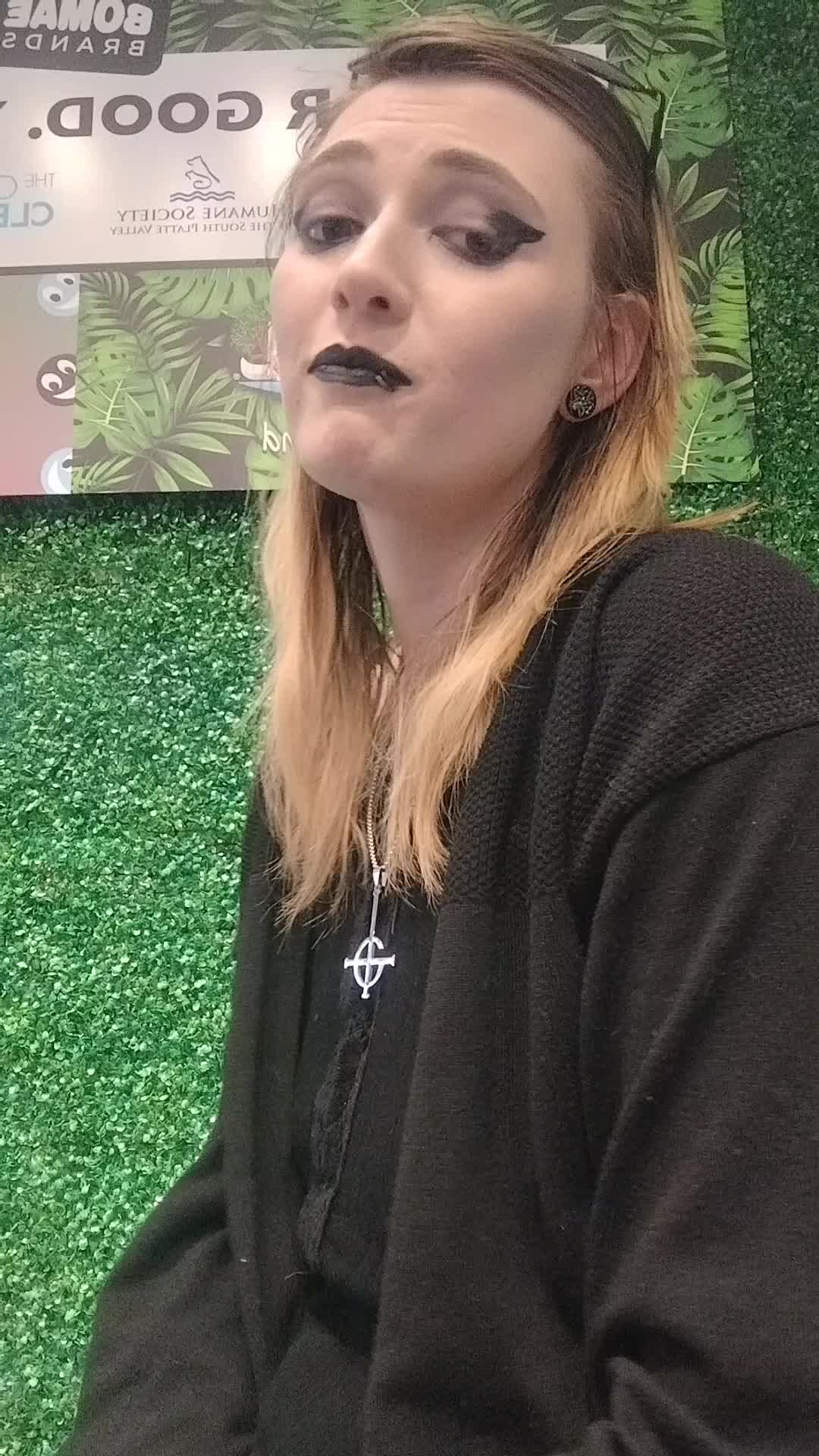 @Goth Mortician