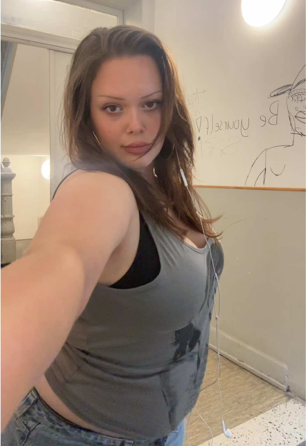 @Itscarlyy