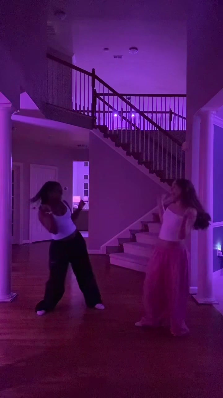 @ellaa