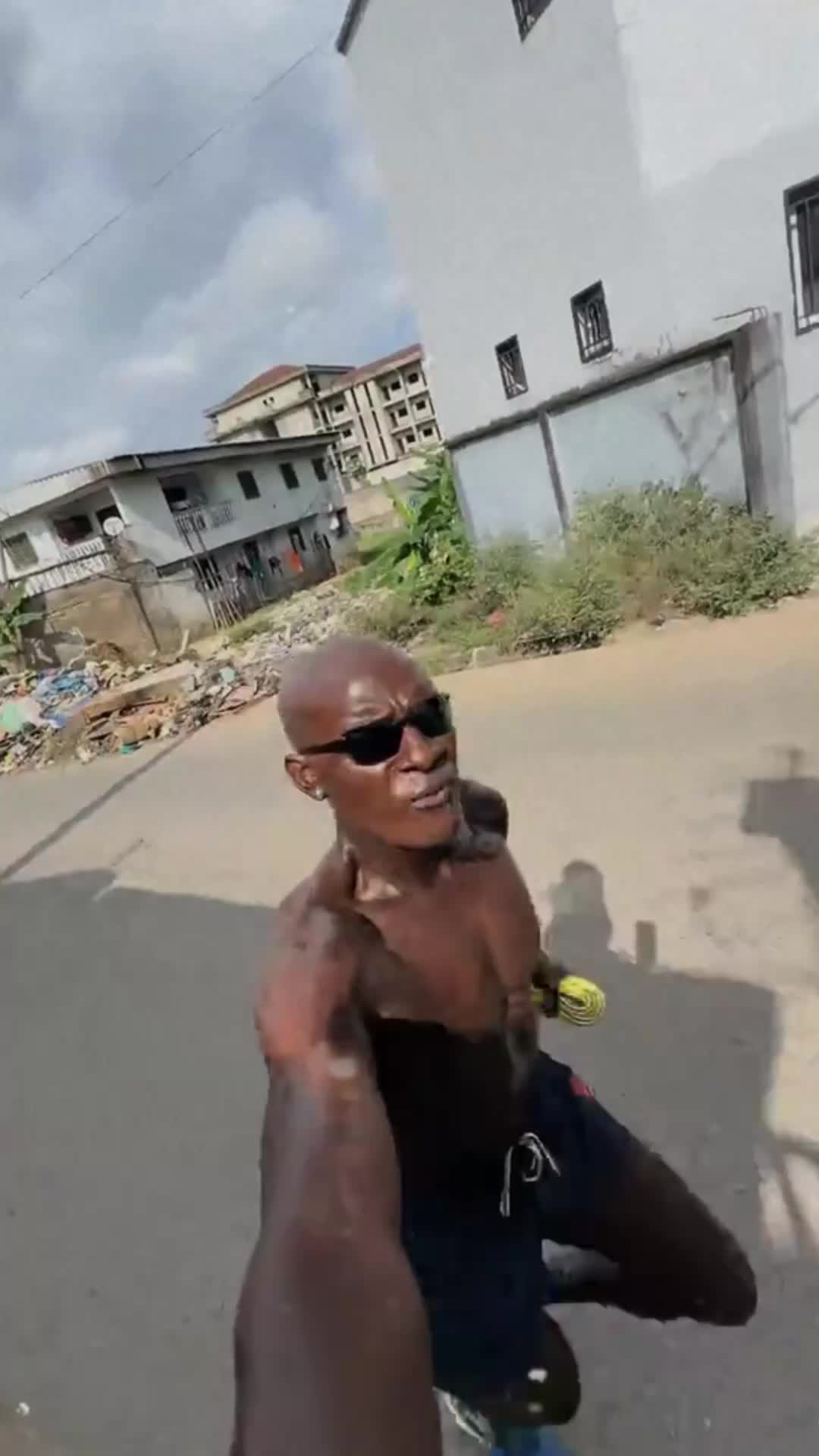 @Twistyi