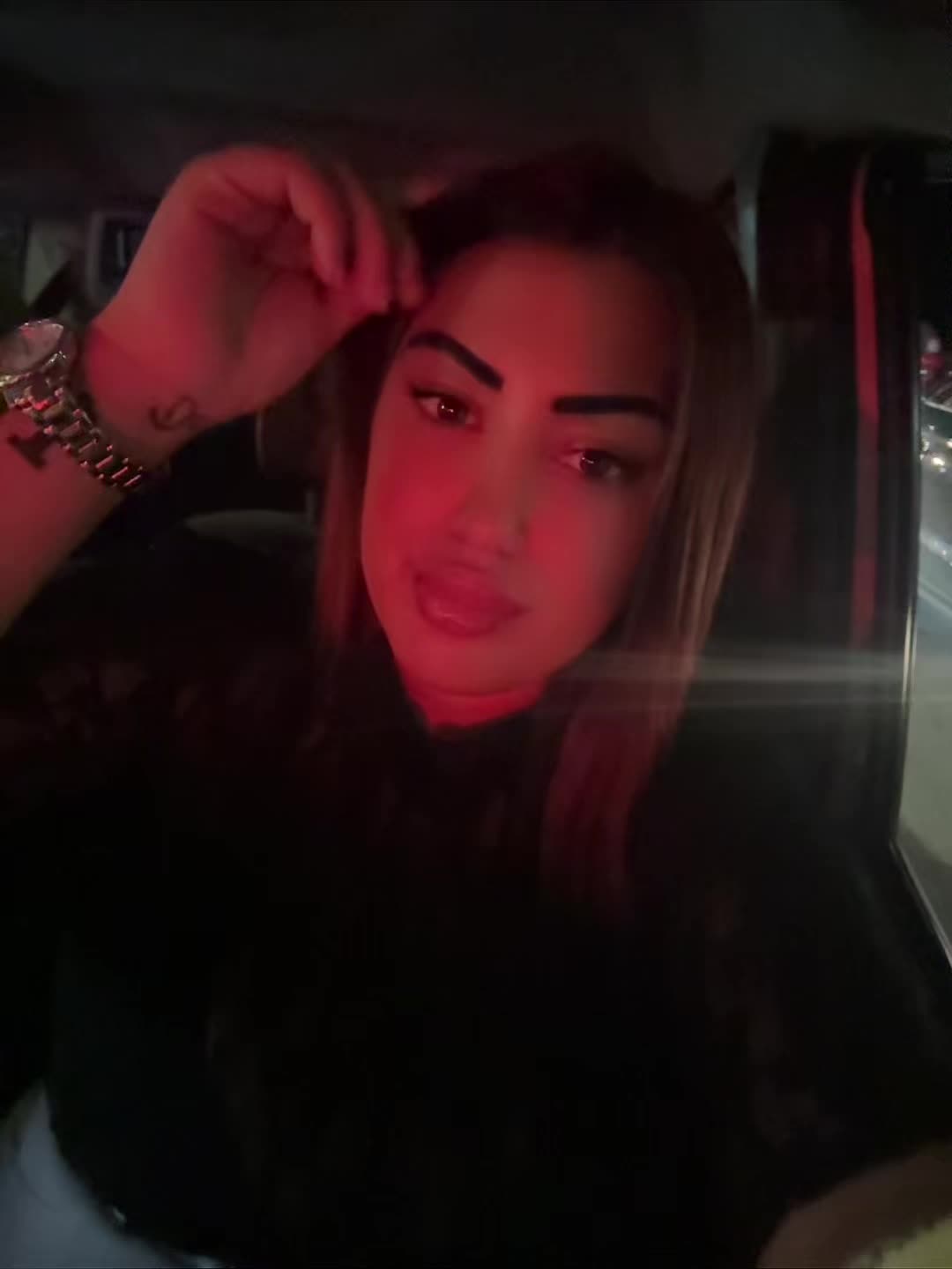 @_rosypetrone_