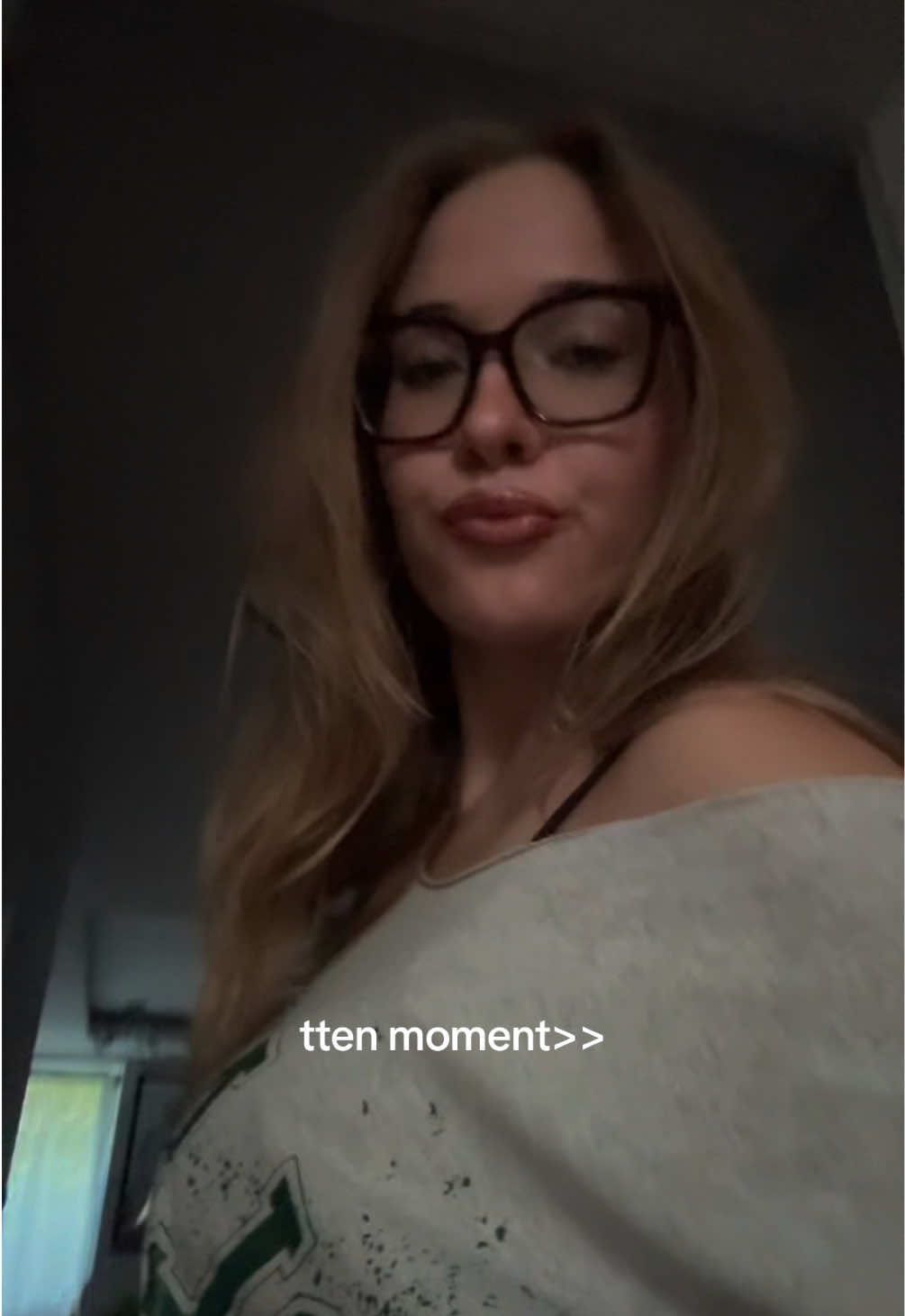 @em⋆˙⟡