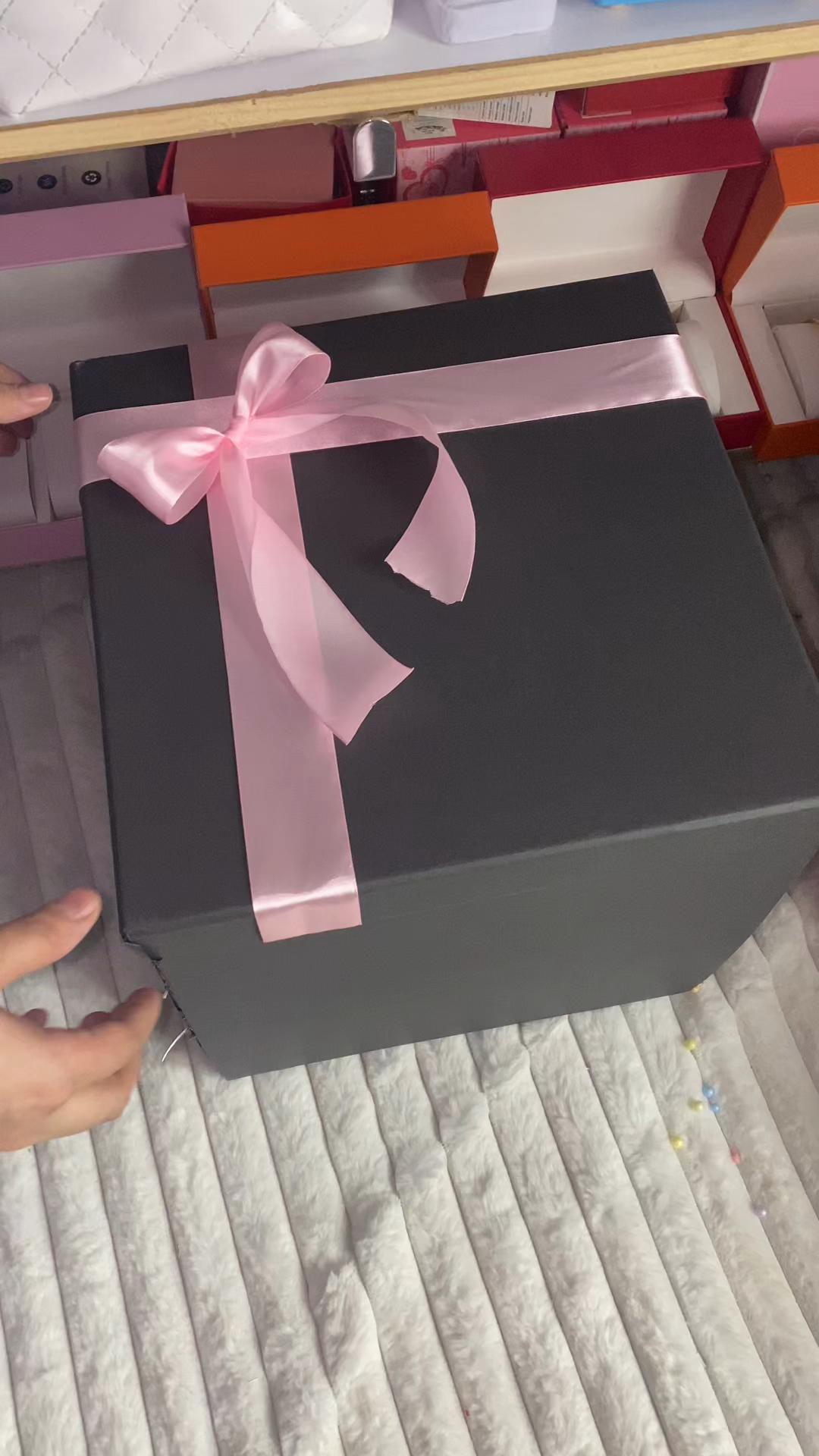 @كادو للهدايا باسيوووط ✨💞