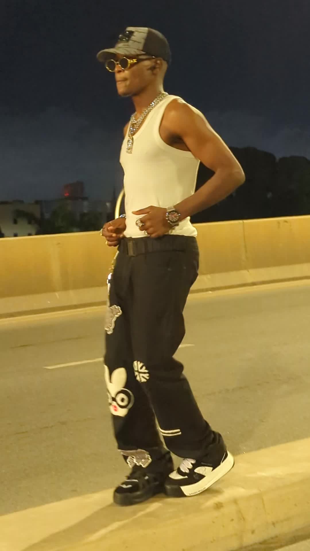 @MONDO🧑&zwj;🦲