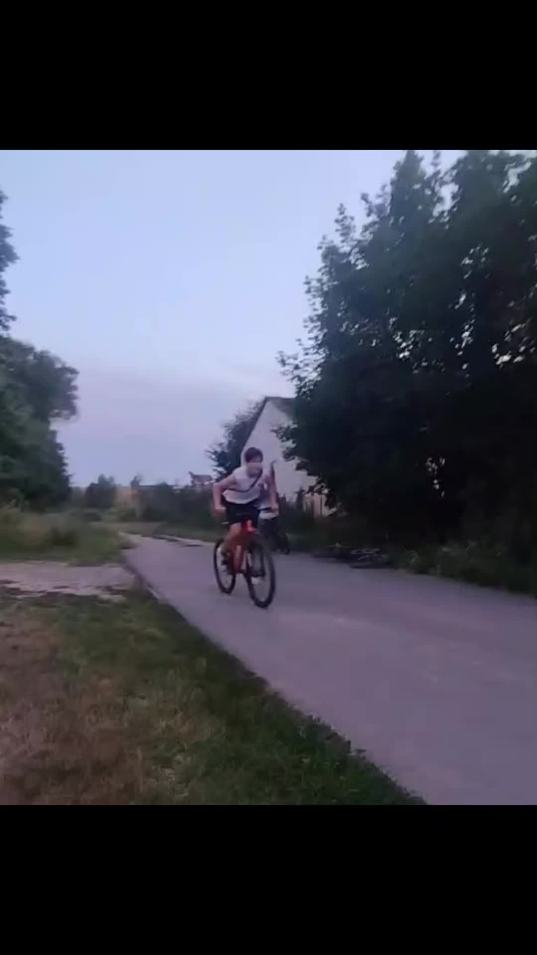 @Mikr0🔤
