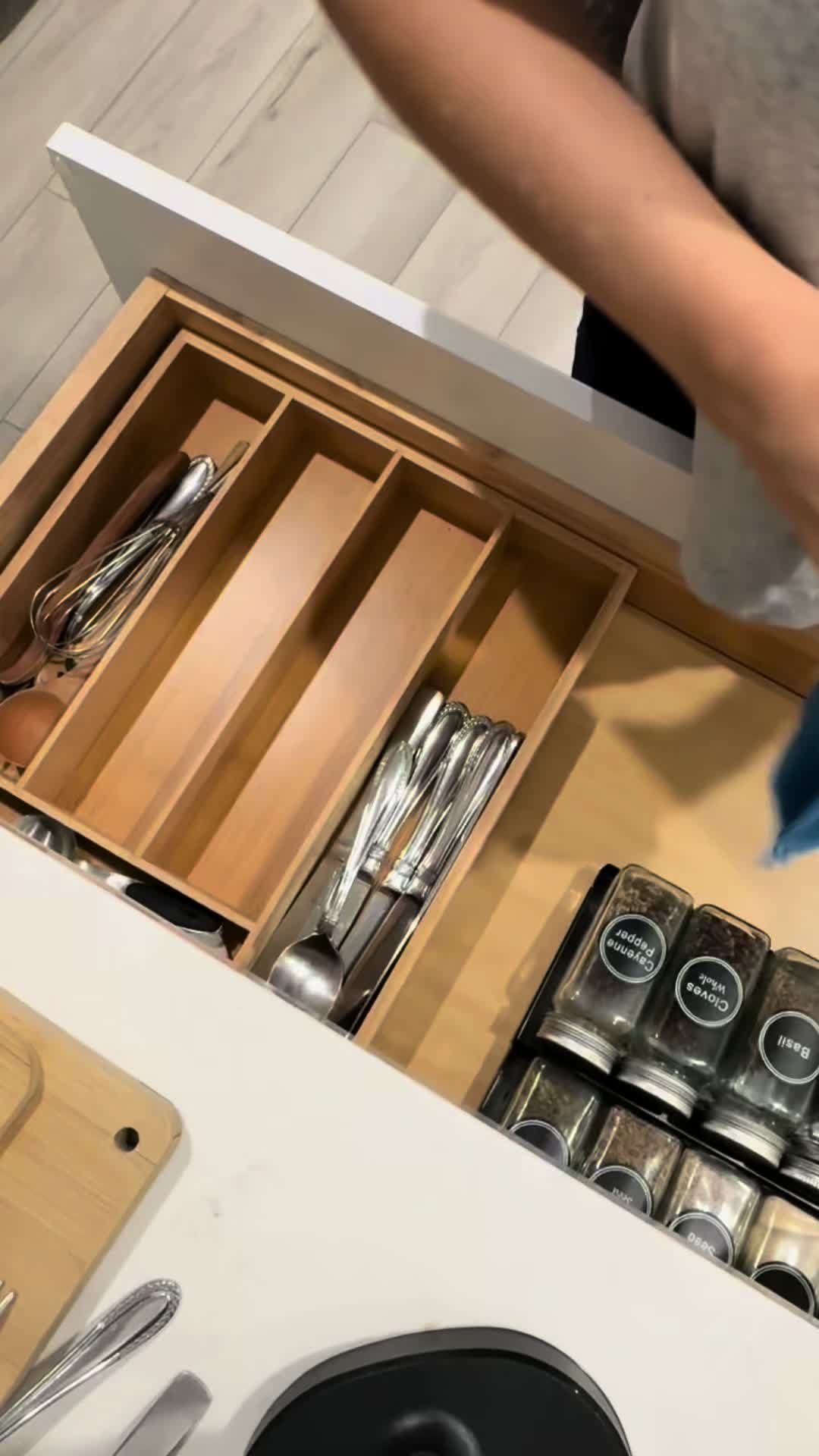 @lilyza