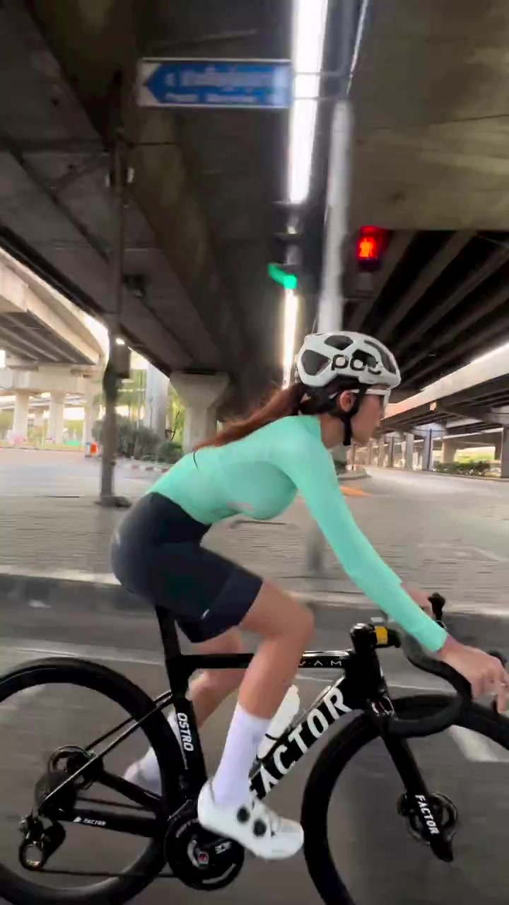 @Cycling babes