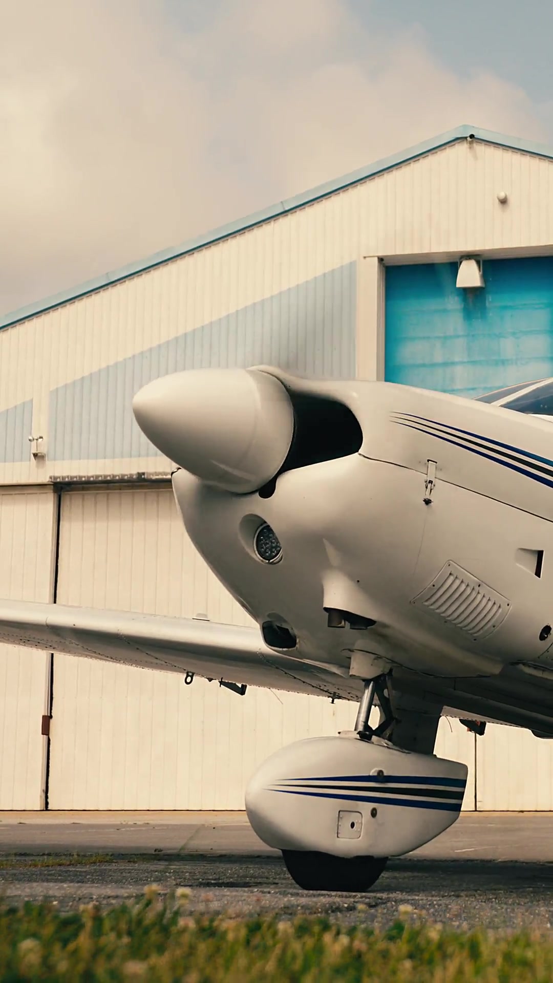 @FlywithAOPA