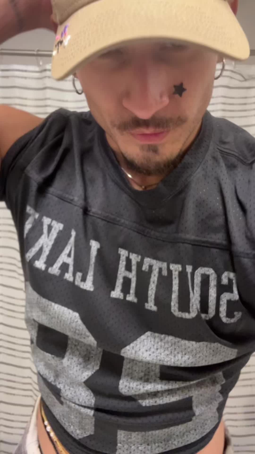 @Alexis