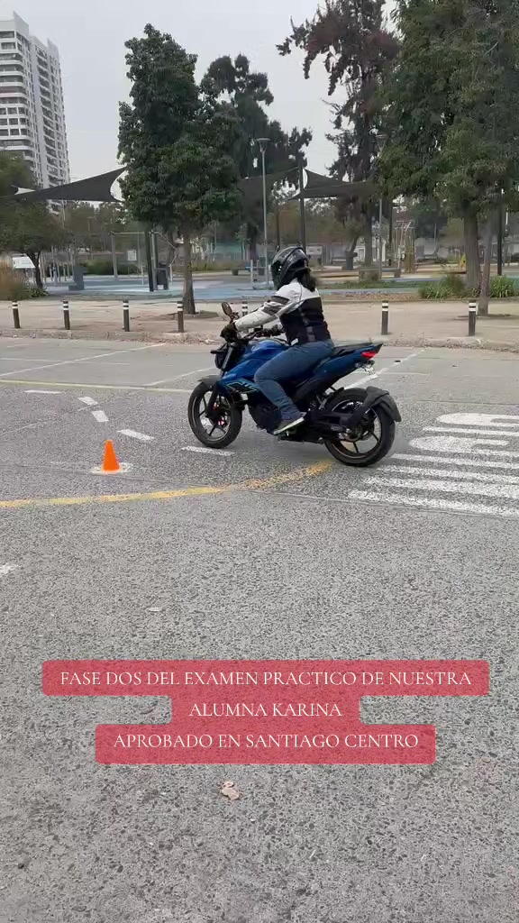 @CLASESDEMOTO.GIXXERMANIA
