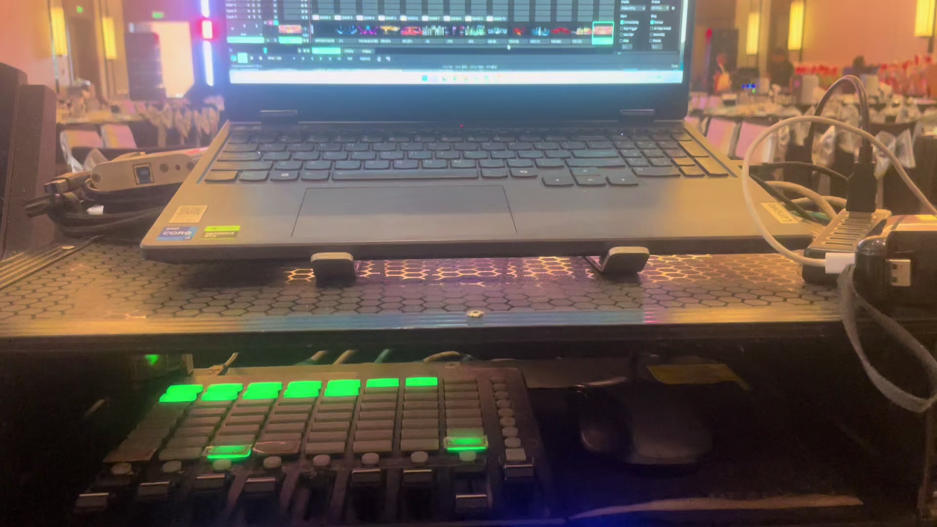 @Nh&iacute; Bấm Led Dạo 🎛️📺