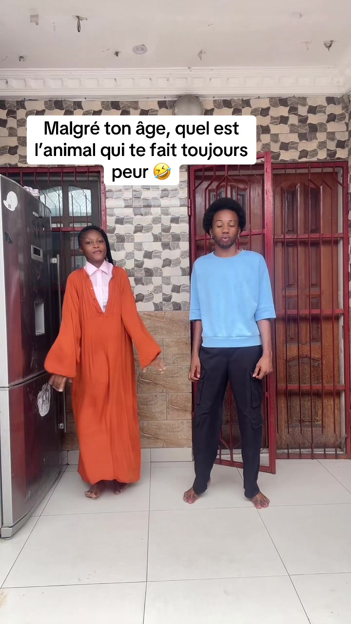 @242 Chlo&eacute; officiel