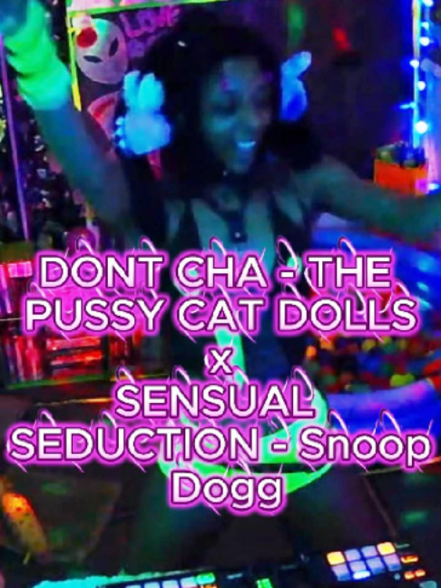 @Ashle la DJ SIX