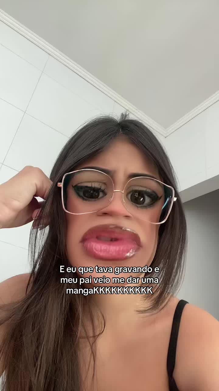 @VickyOlliveira