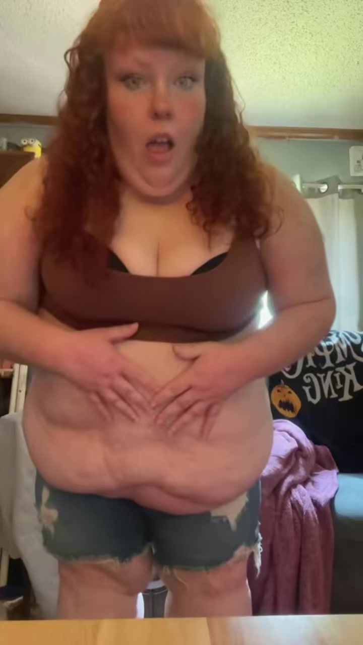 @๐ CurvyTok ๐ James