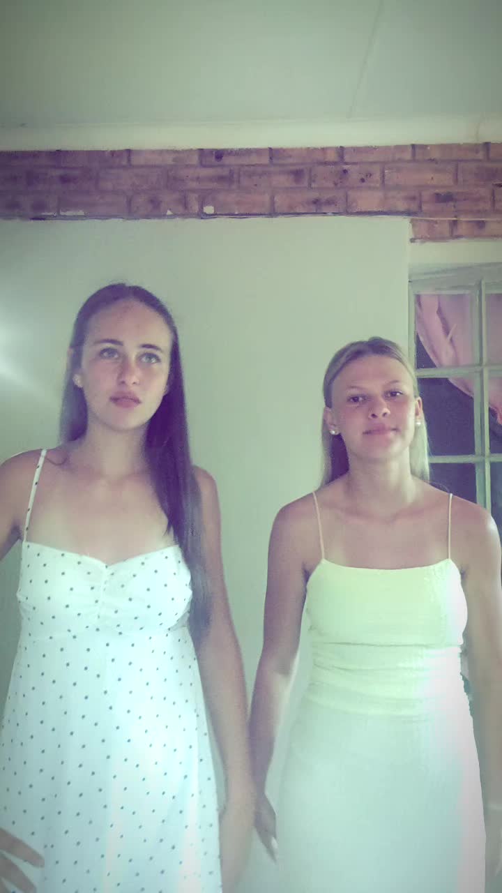 @your_fav_brunette