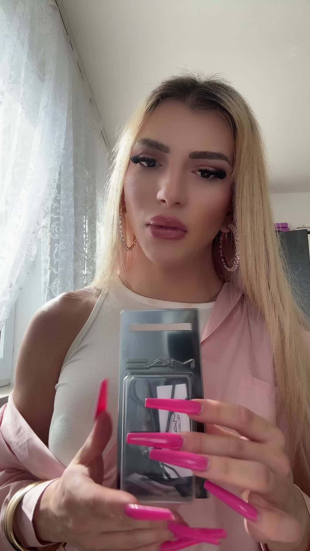@djansu_rosenova