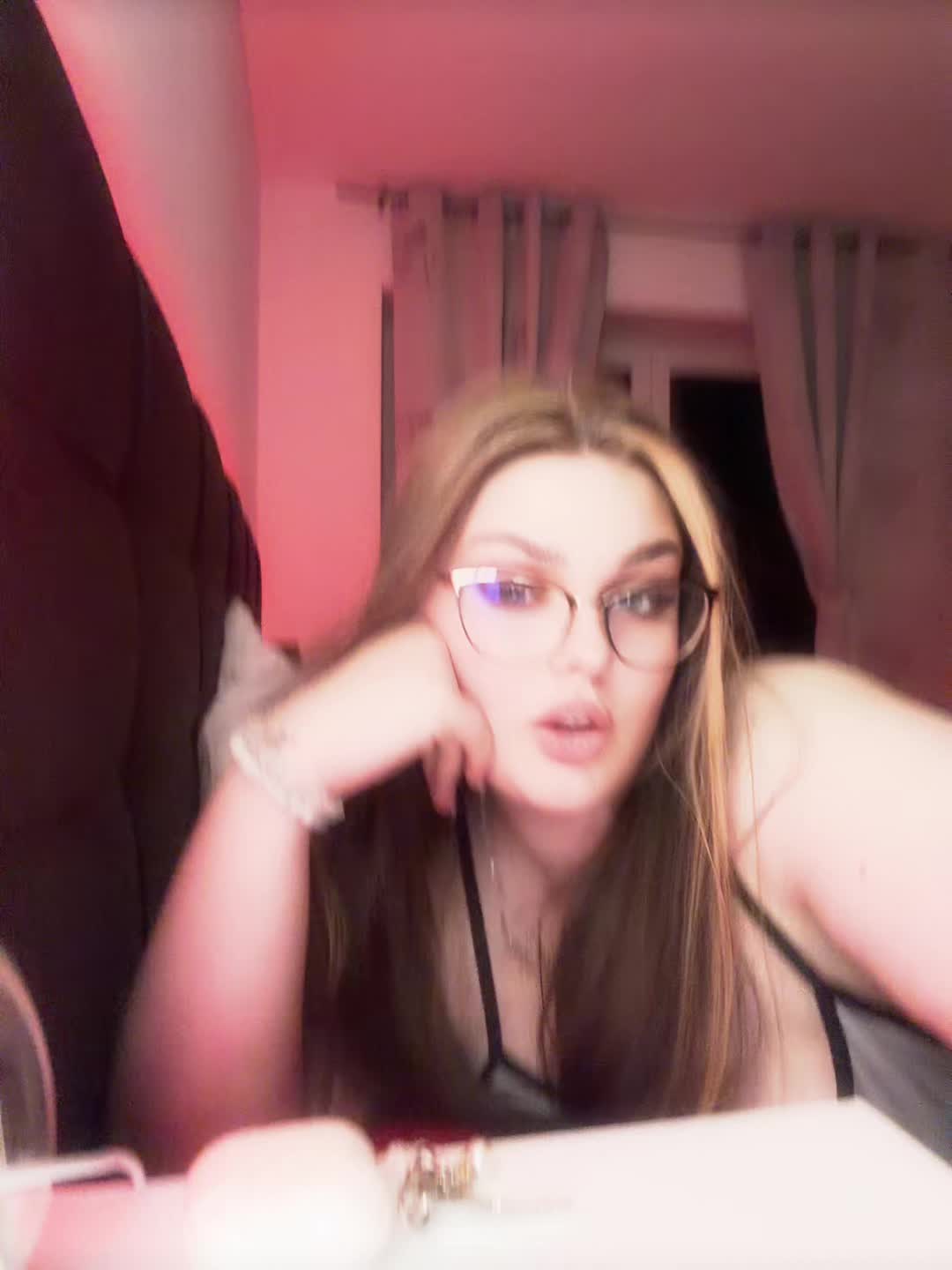 @ɴɪɴᴀ