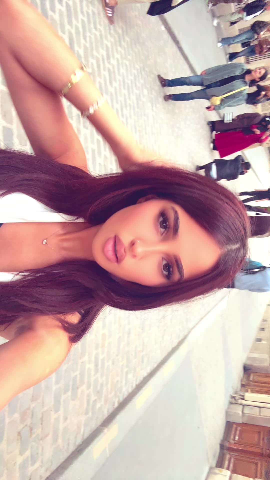 @Imane M&eacute;ya 🍓