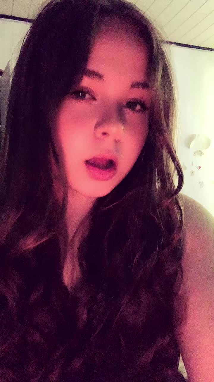 @Lara_Spamacc