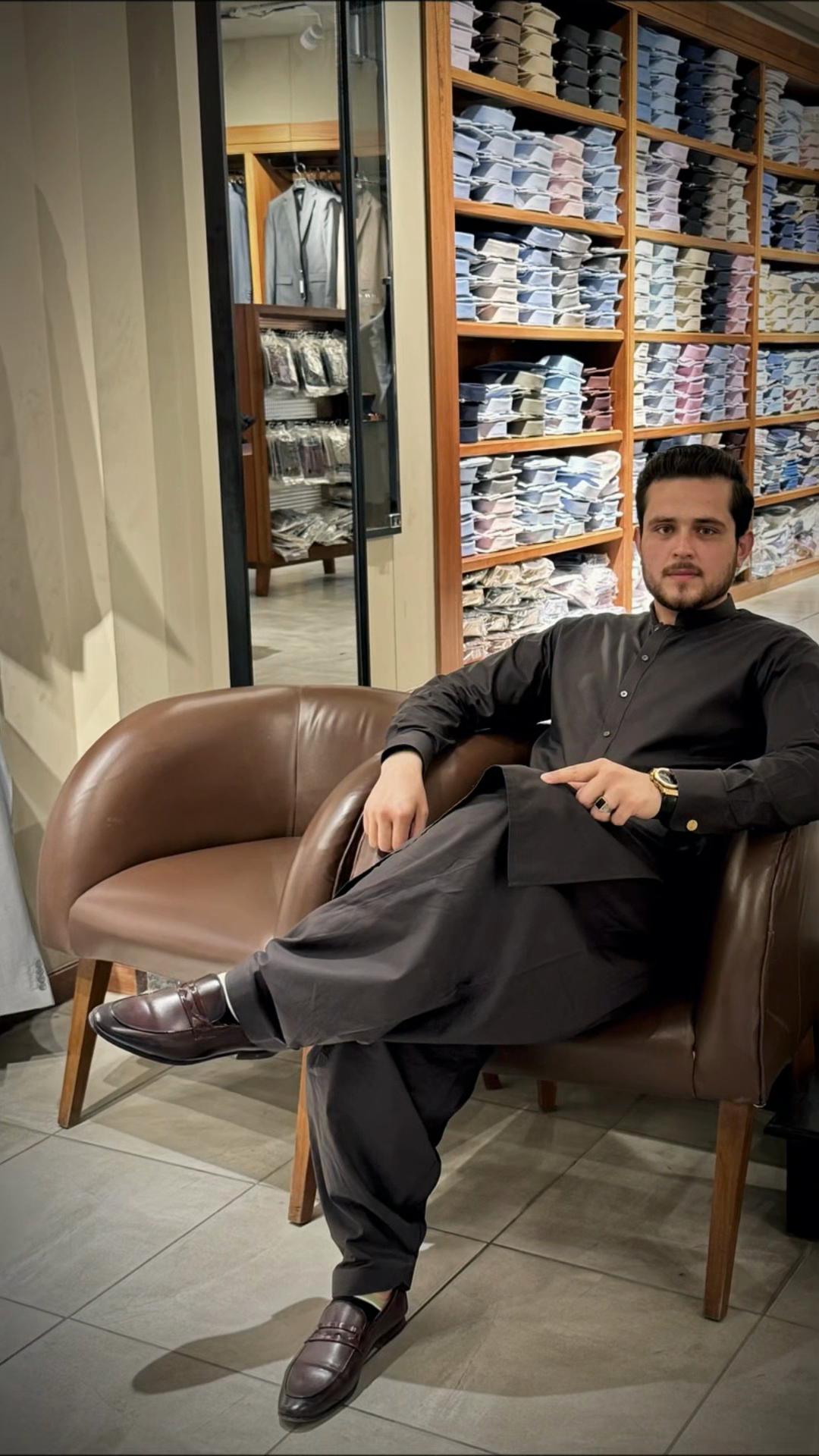 @AFAQ.kHAN
