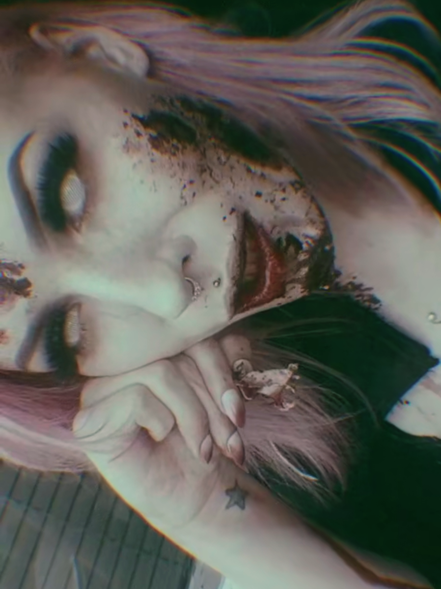 @mewmewmew 😈🩷