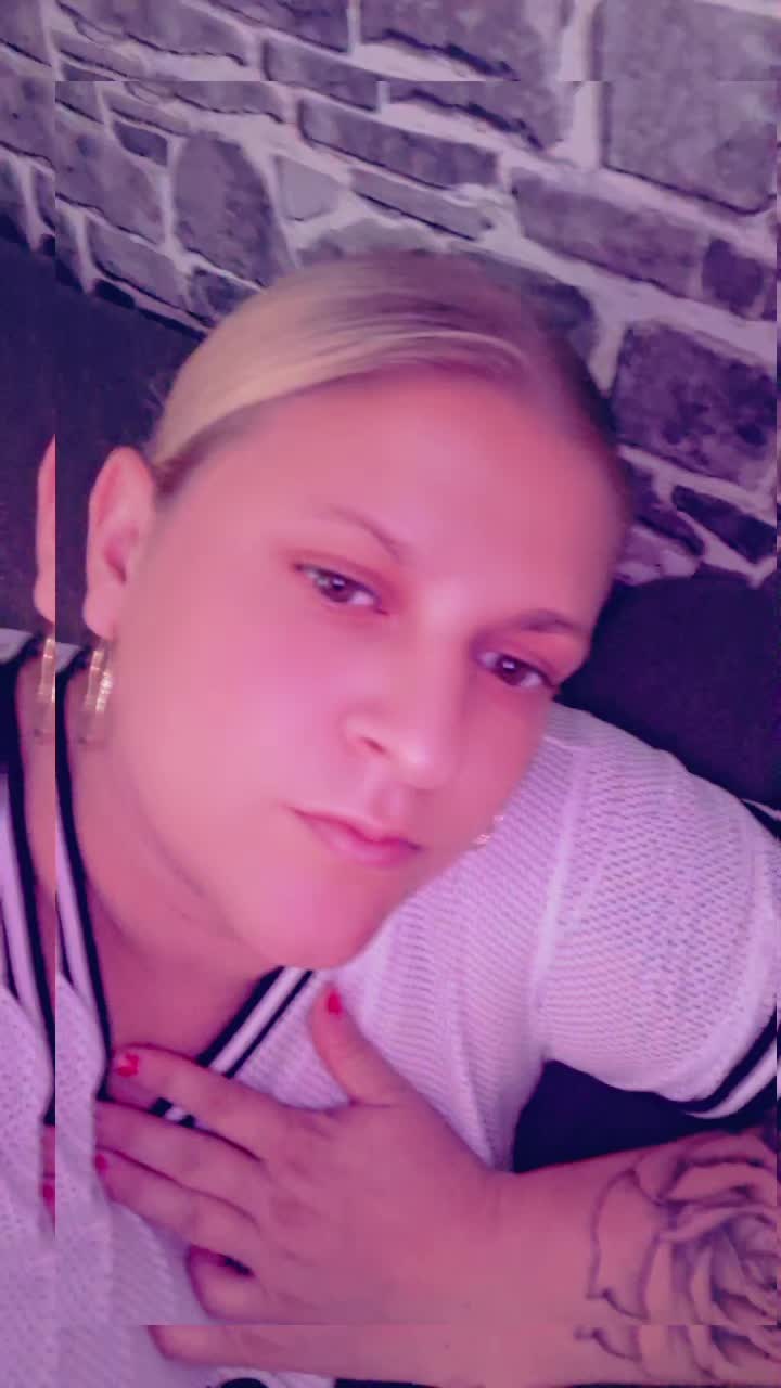@🌺 Daniela 🫂