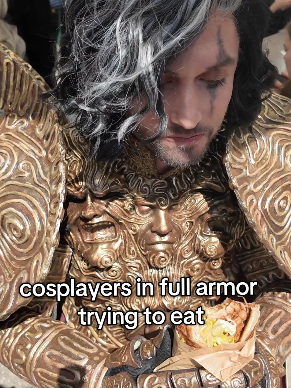 @komficos
