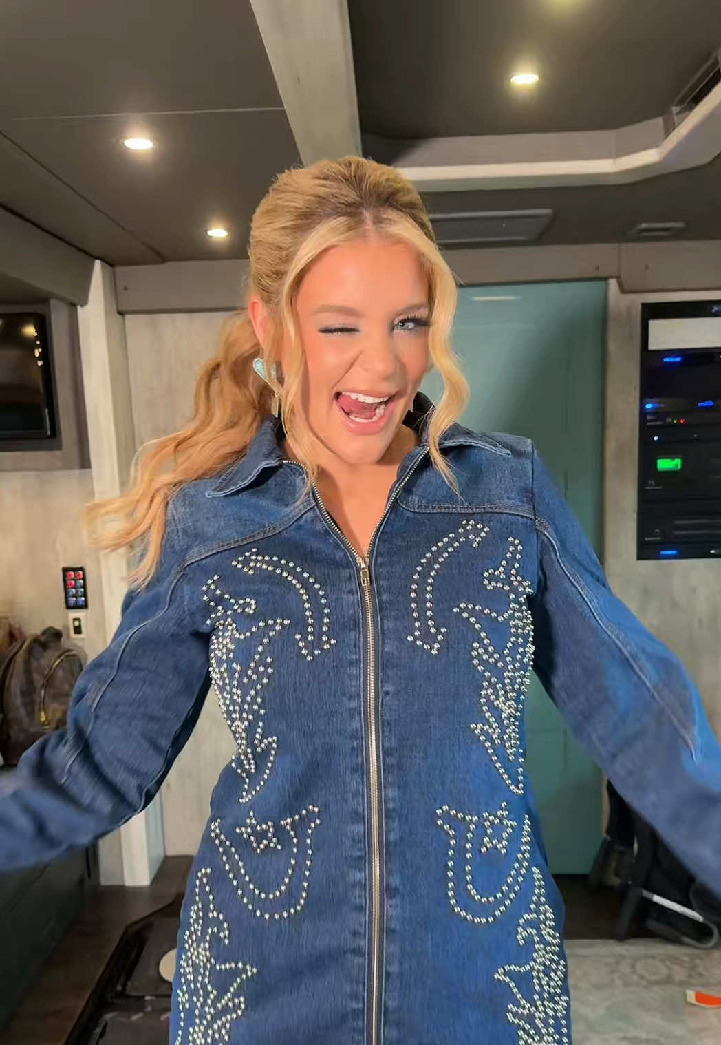 @Lauren Alaina
