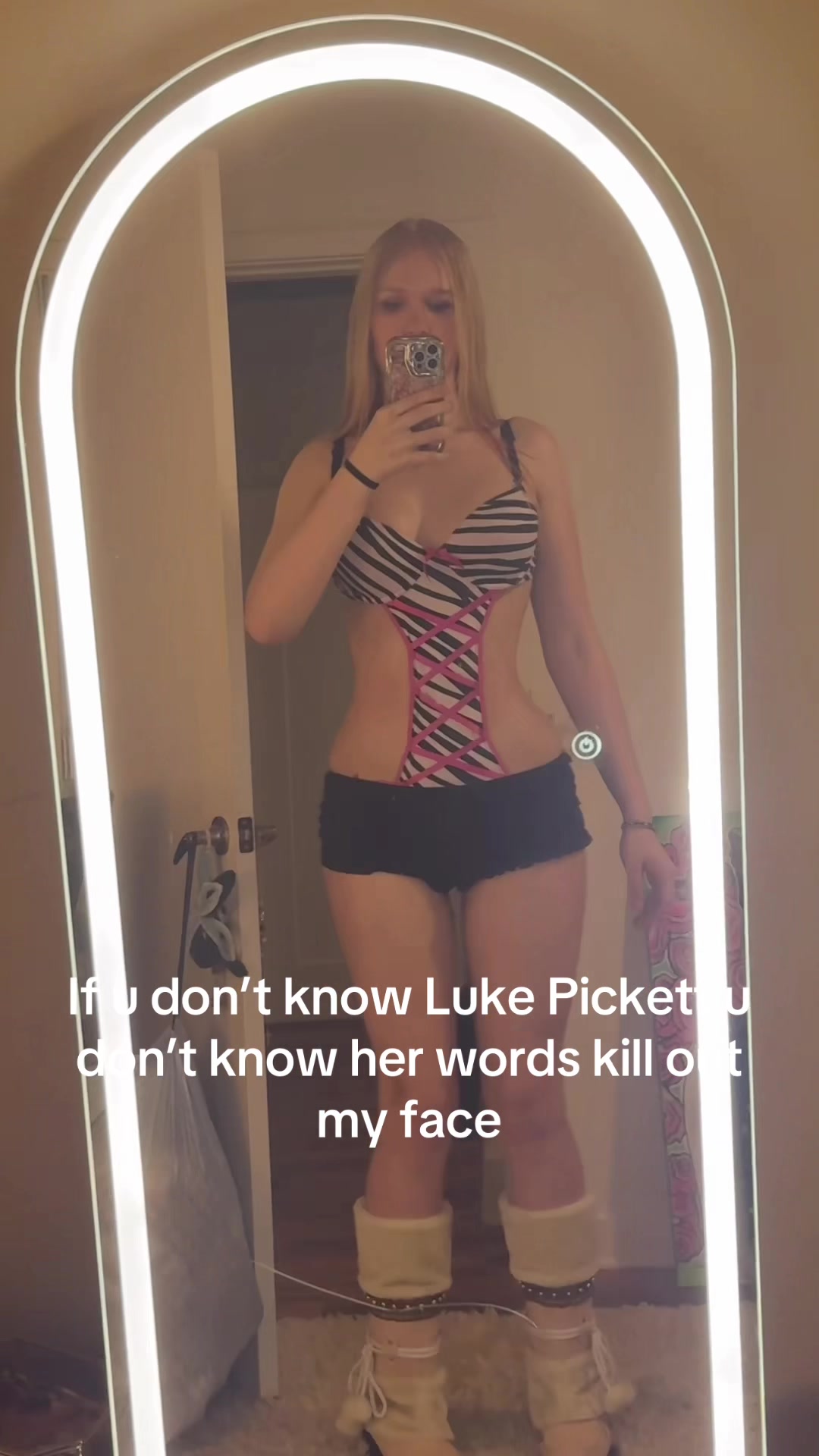 @Akaeli