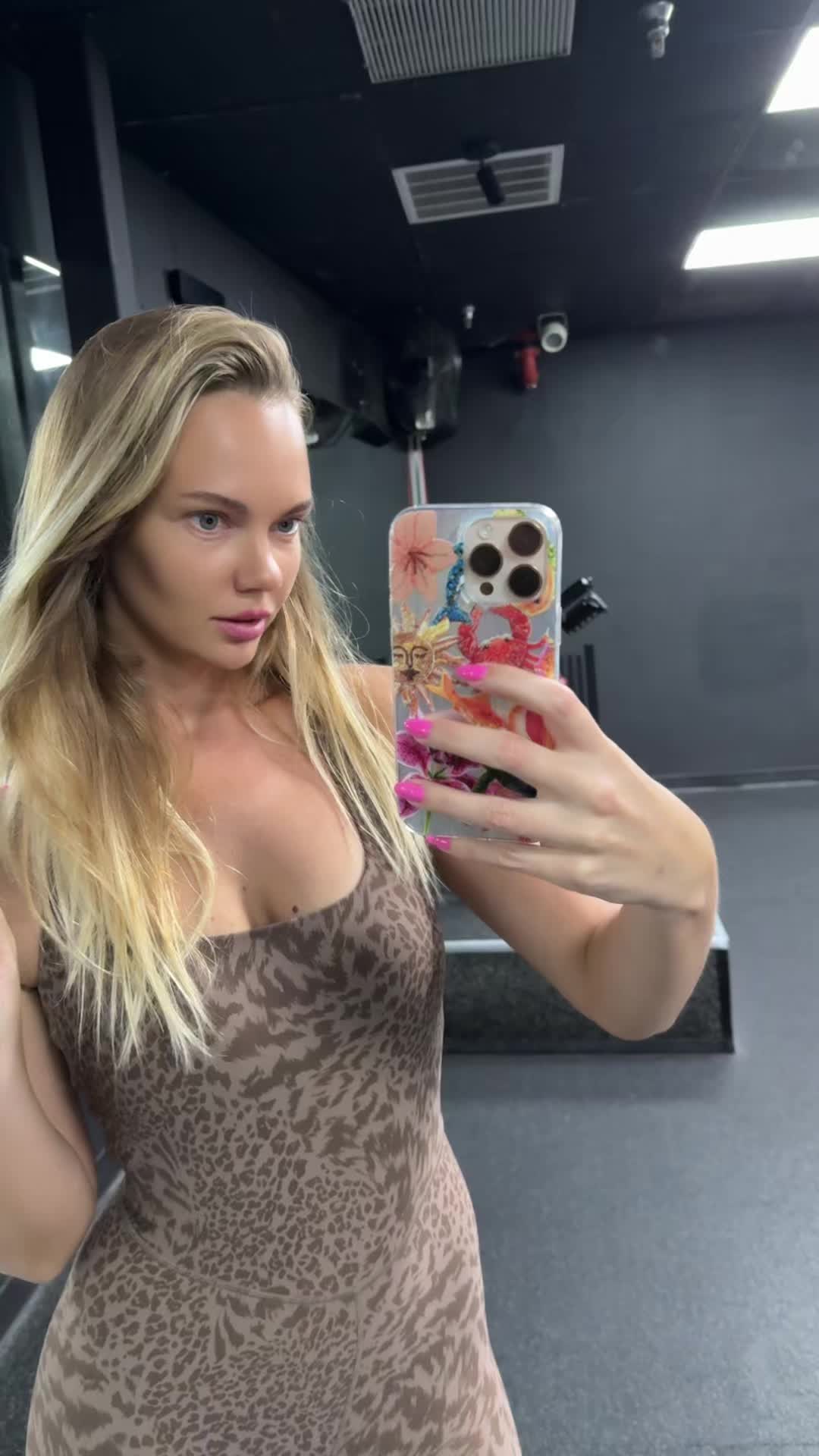 @Inst: iamblonde_girl