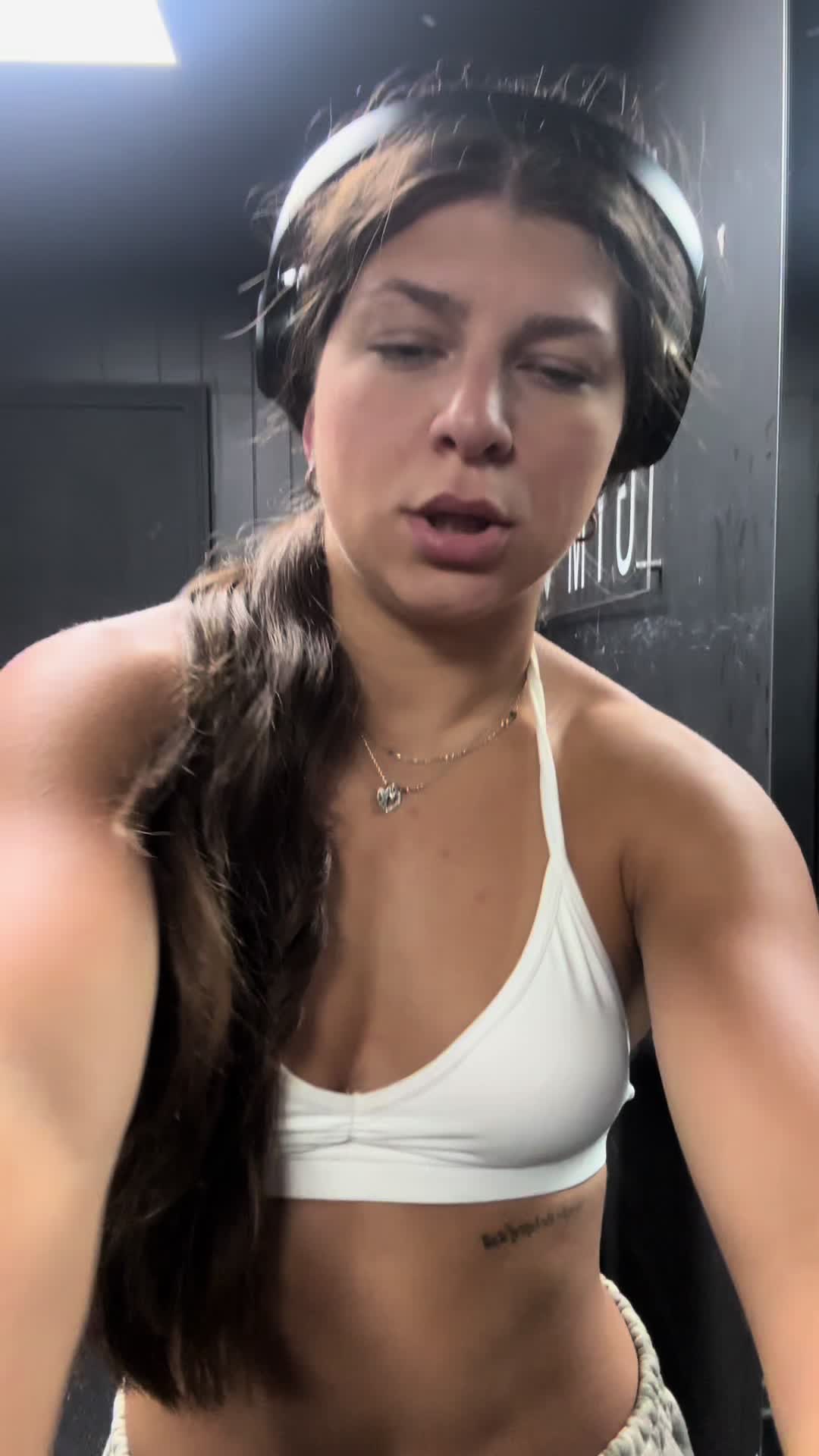 @lilegggwhite