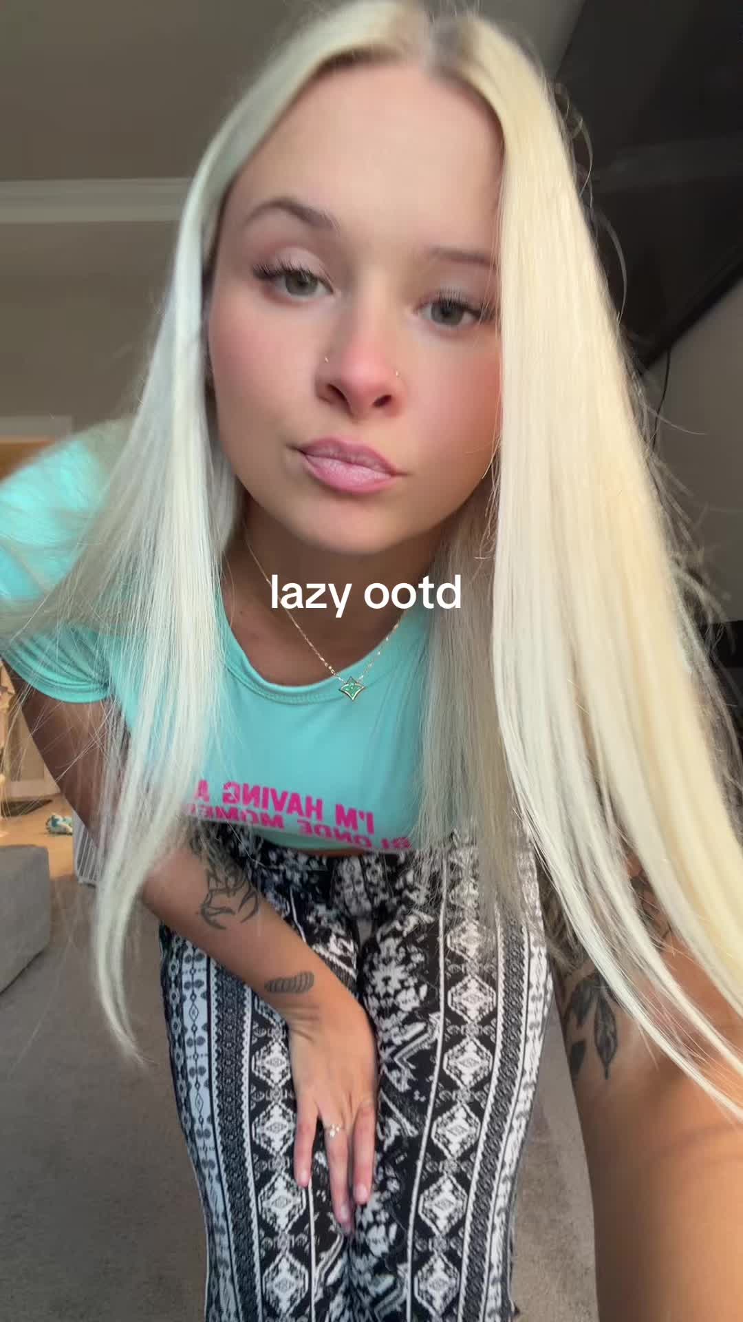 @hay 🦦