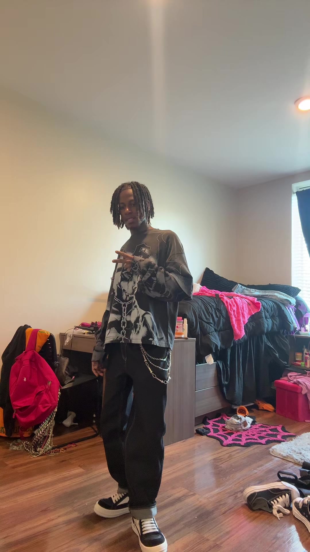 @thuggingwitantone