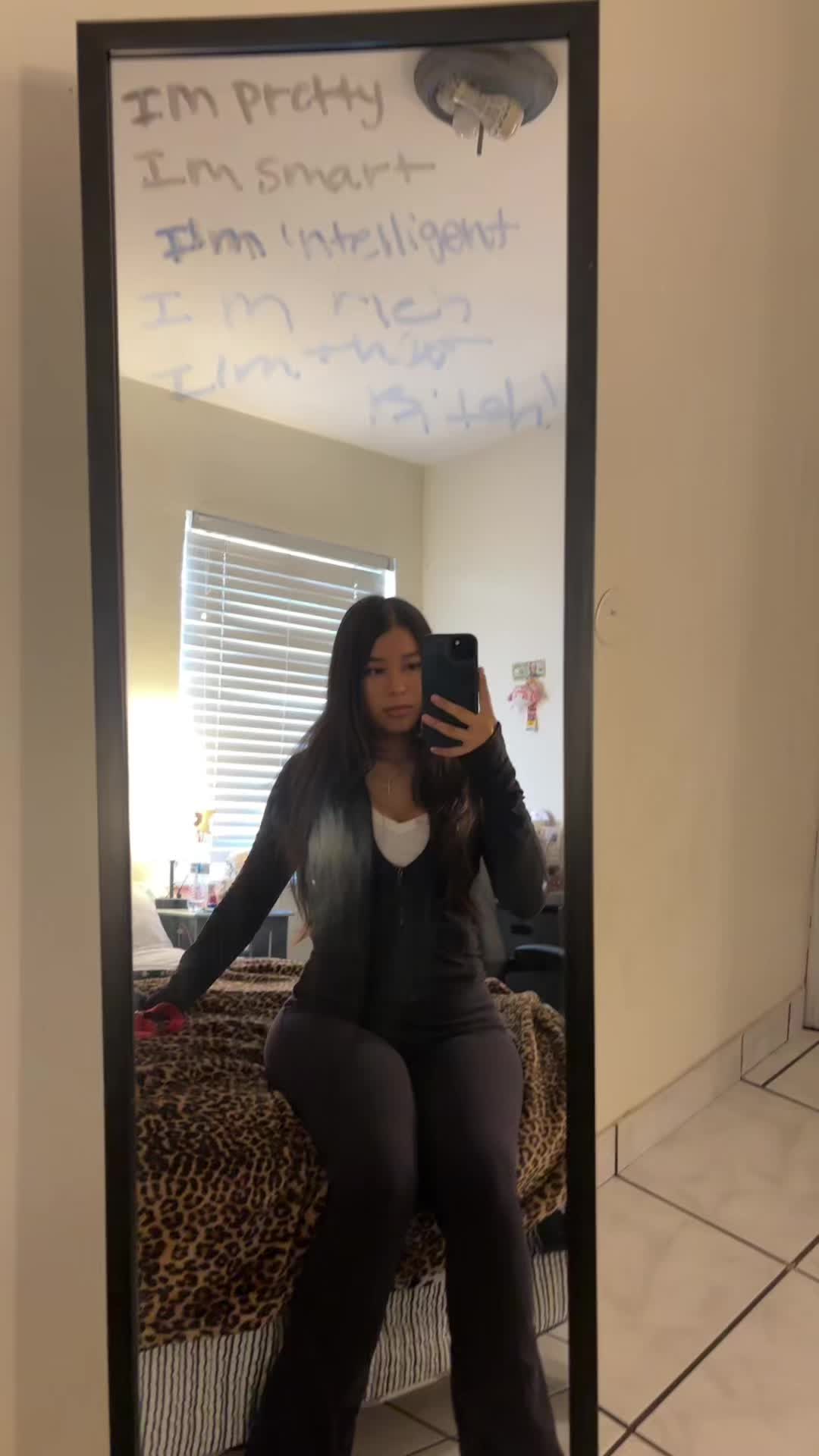 @valeria