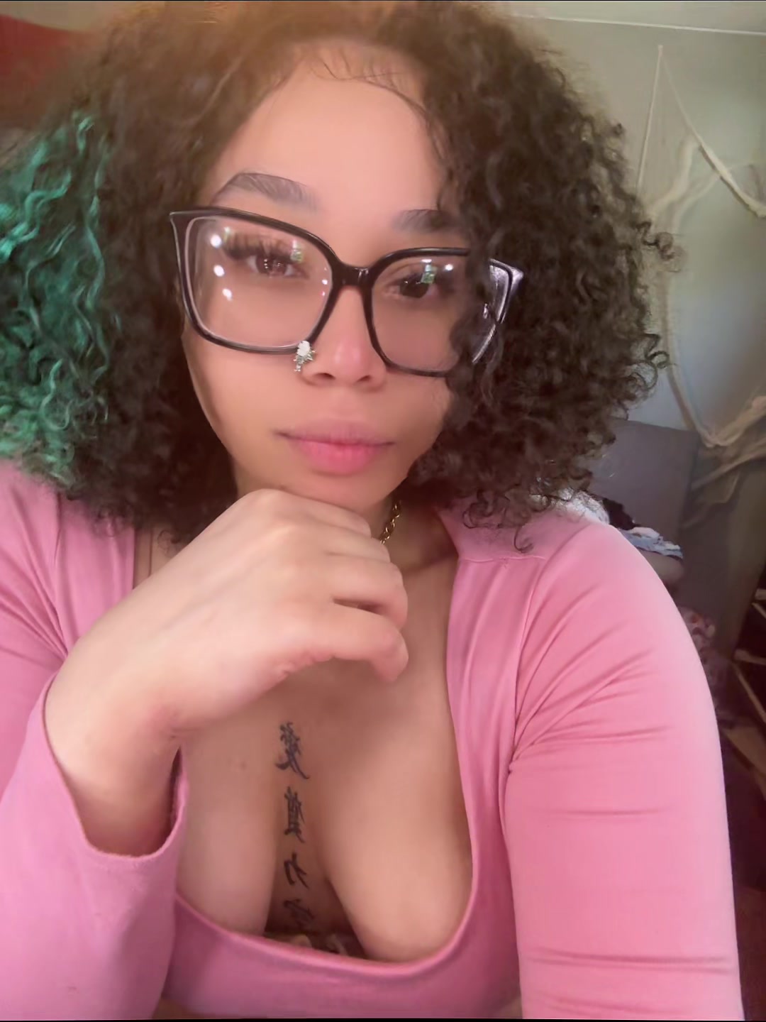 @1tealhairedgirll