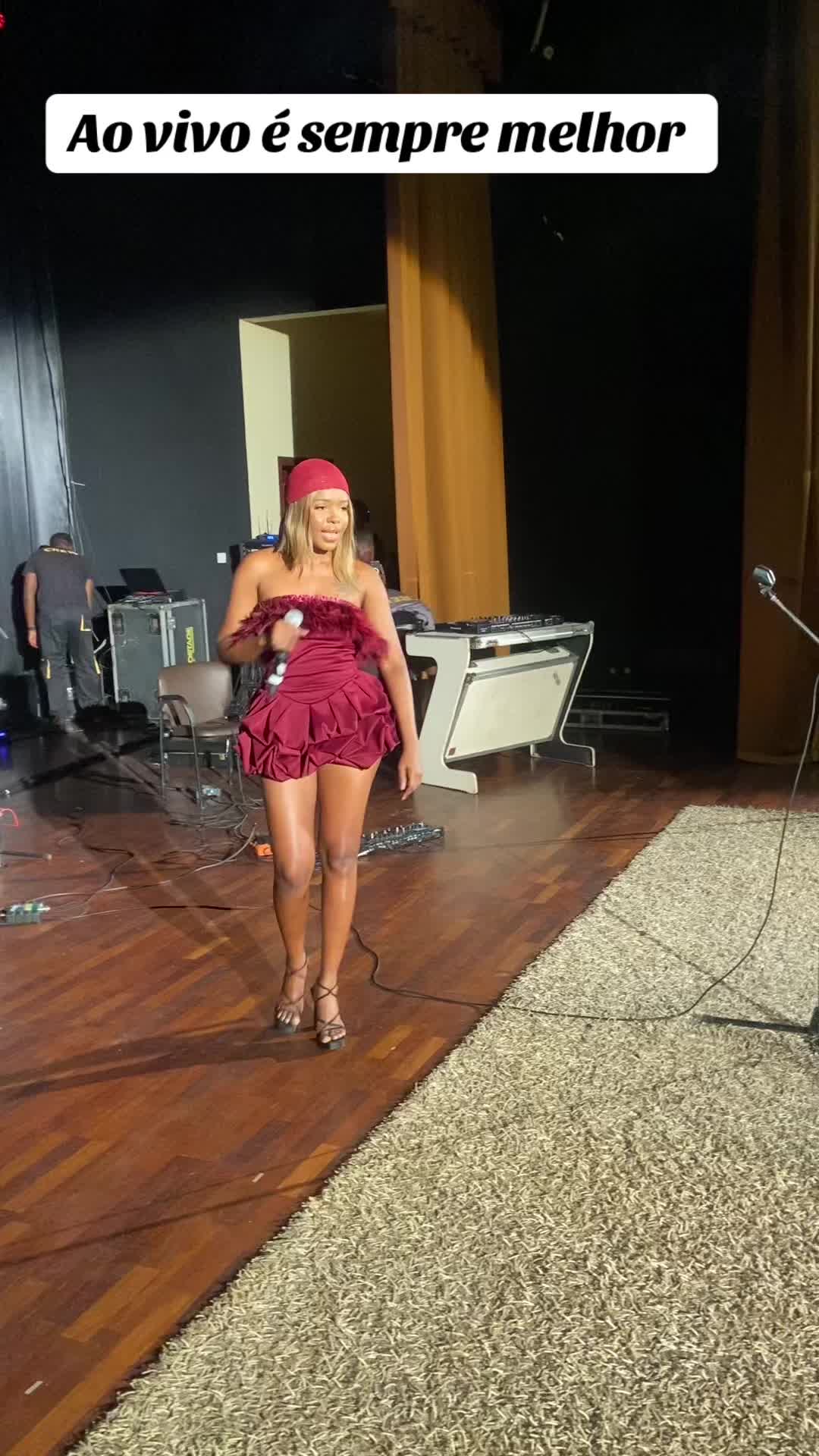 @OlgaJúlio -Mestredecerimonias