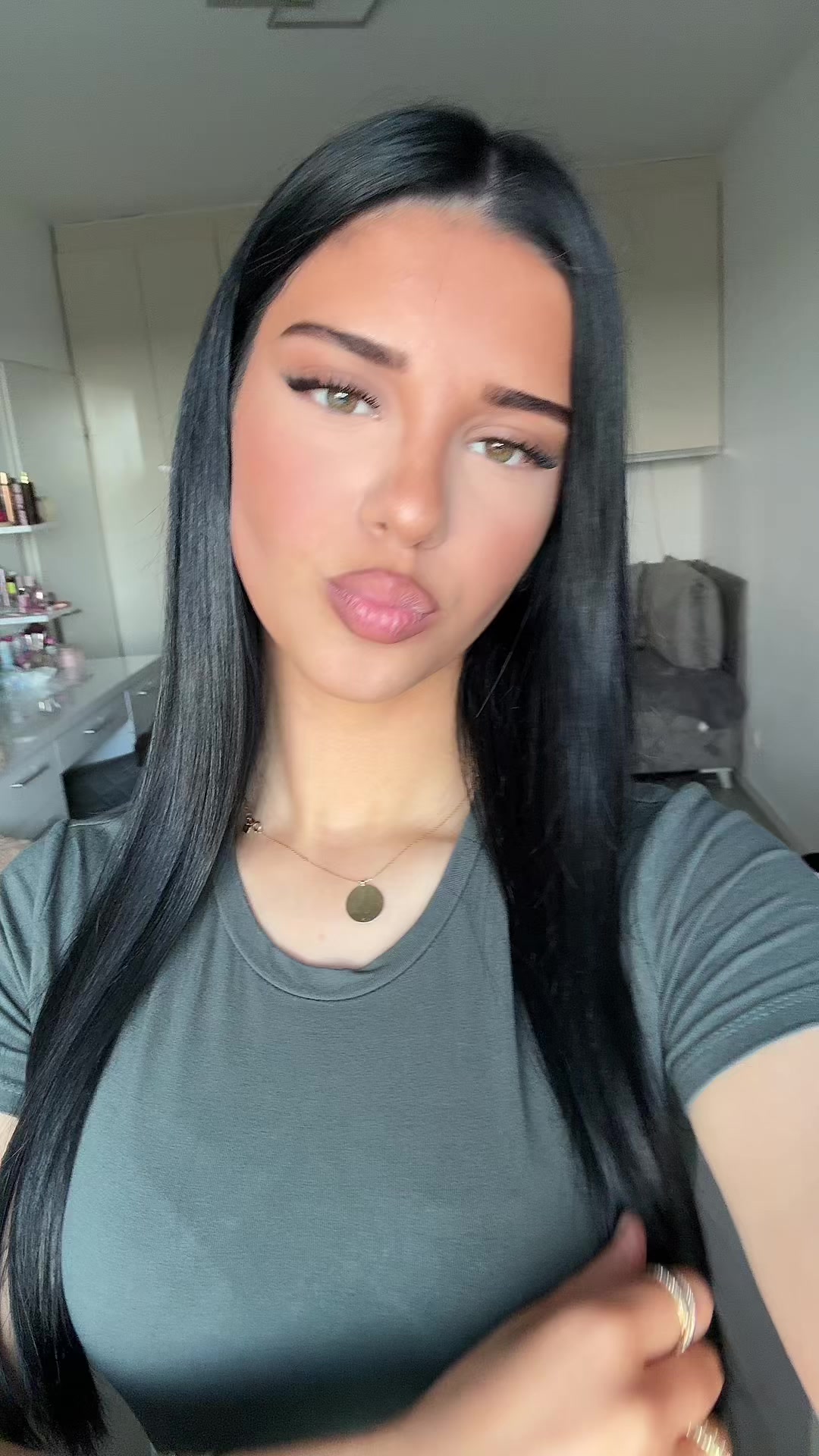 @emaa.hot