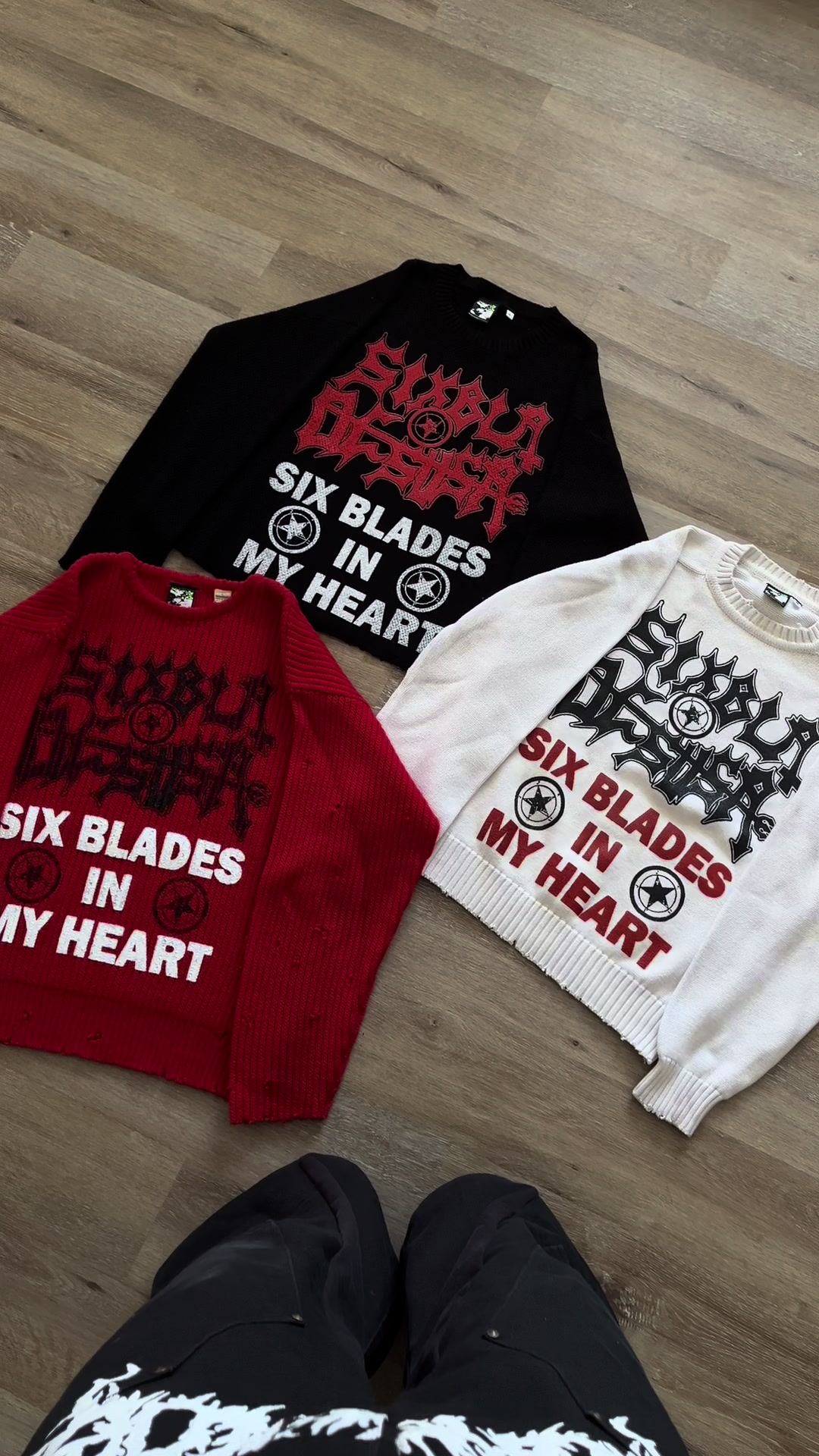 @SIXBLADES