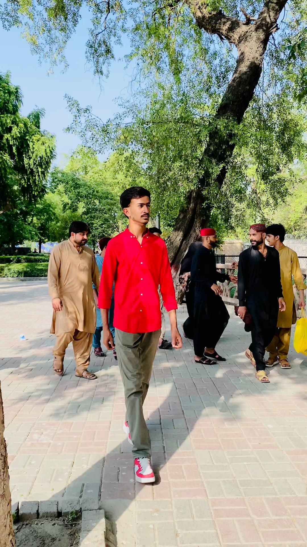 @Hasnat ⚡️ Mustafa 🪐