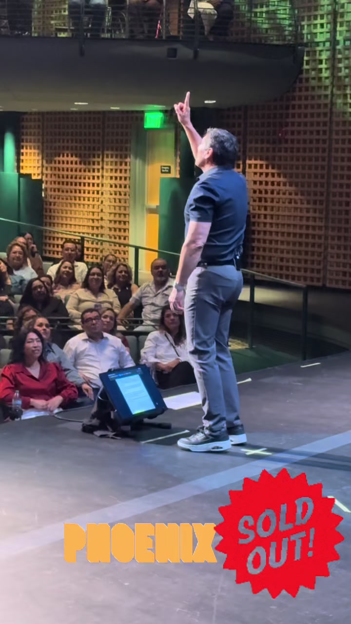 @César Lozano