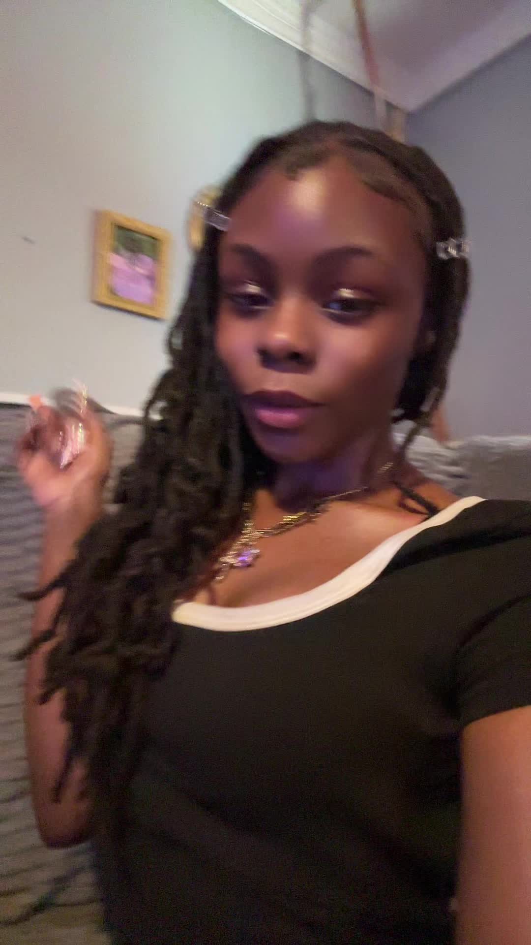 @Spamskiiii_msladyhoover