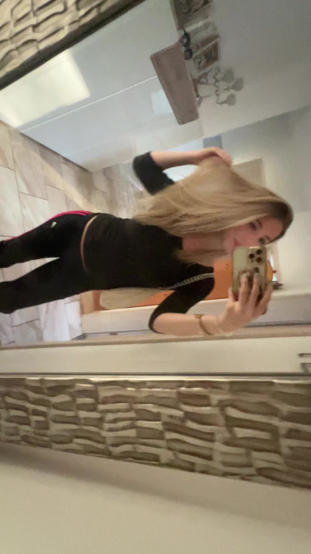 @Helena🦩