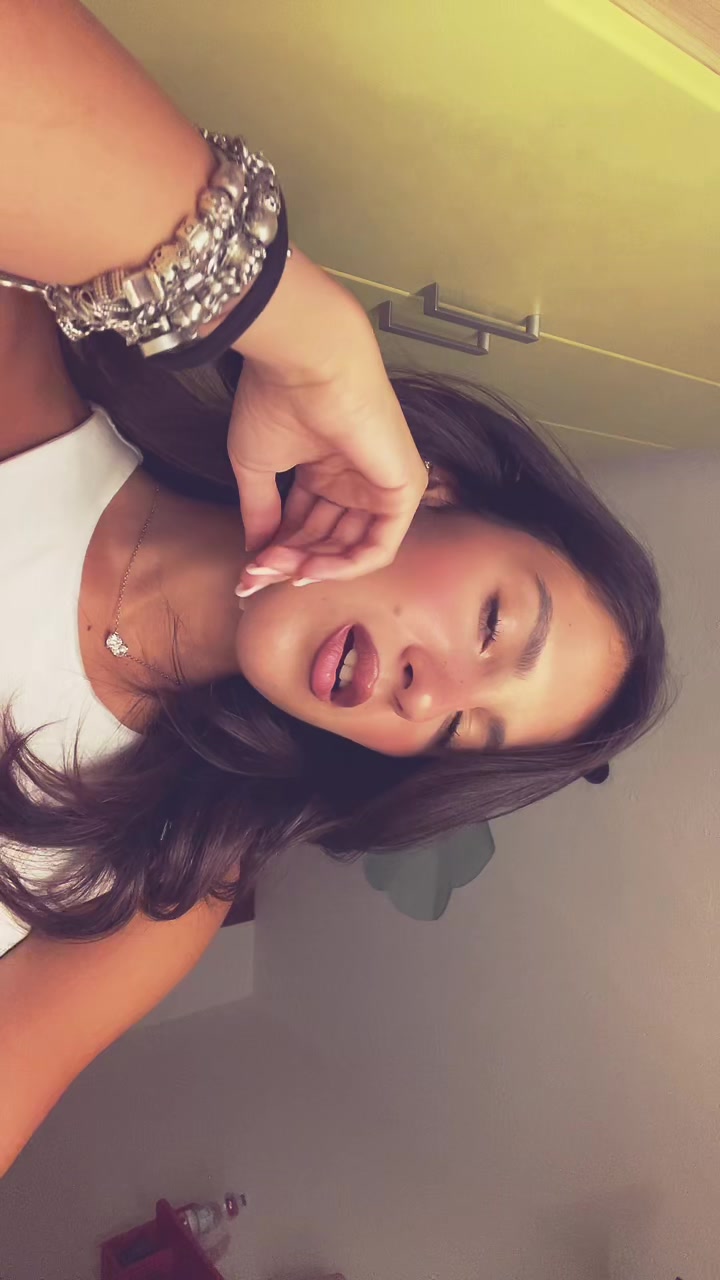 @auroravalentino