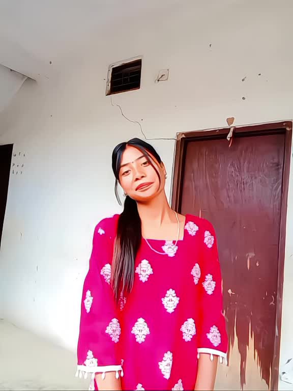 @MrS . ThaRuNi girl ๐๐ท