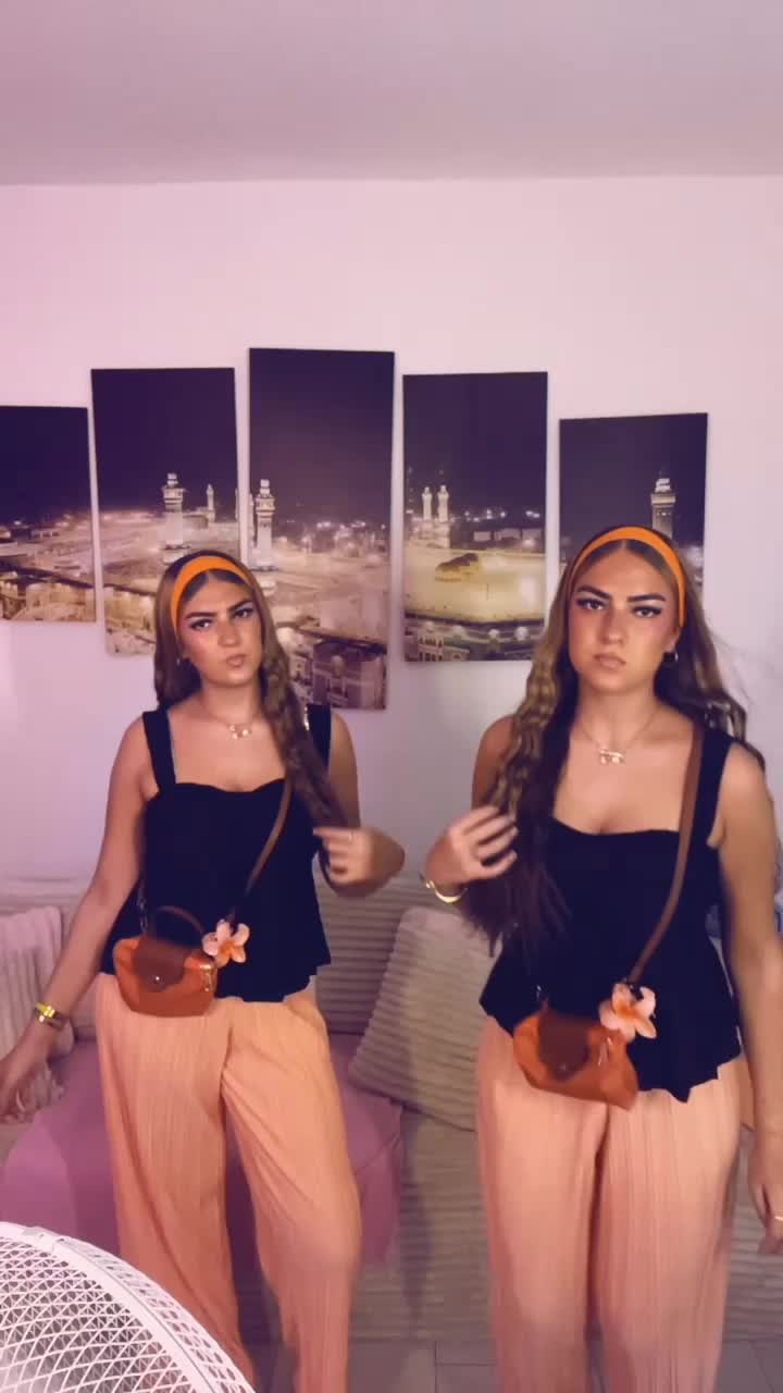 @Twinsss👯&zwj;♀️