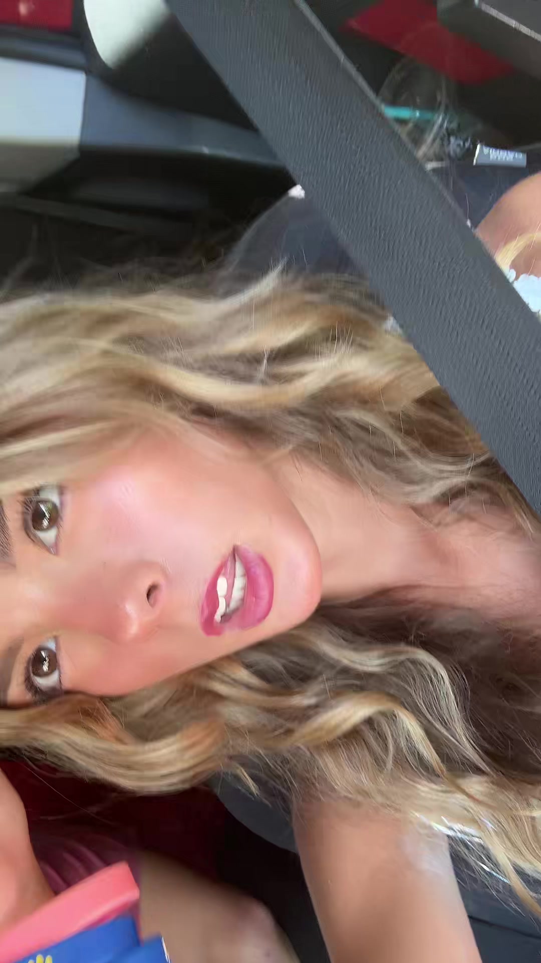 @buttcheeksjiggleee