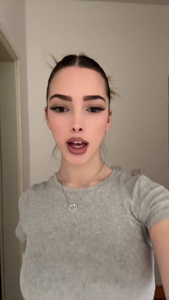 @3l3na